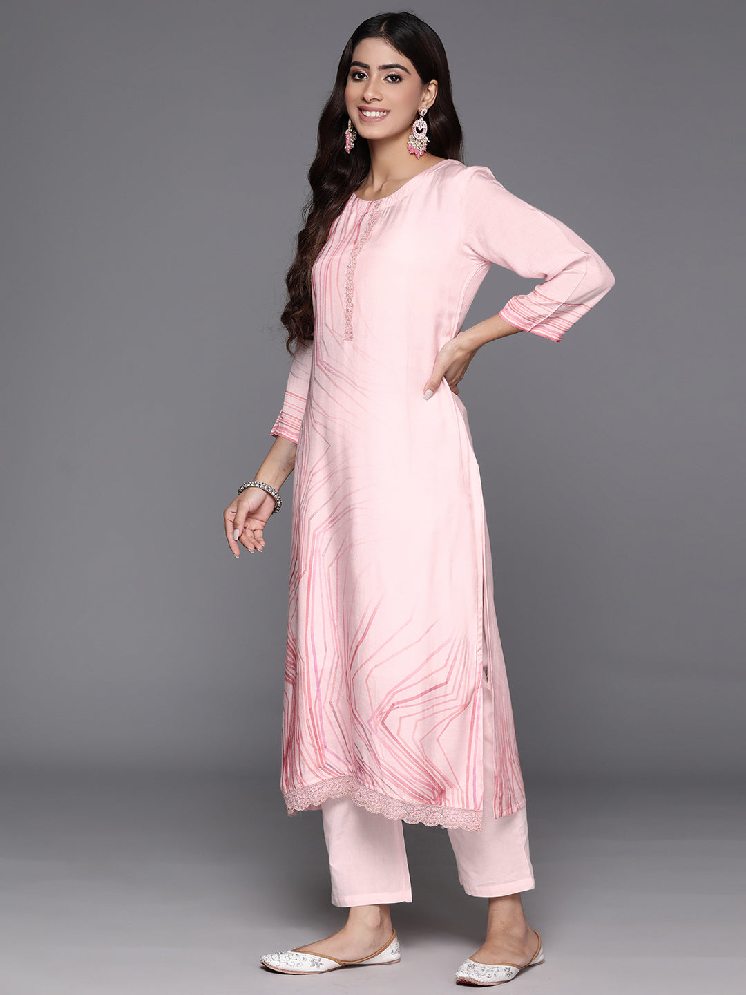 Dhiyona VR Women's Pink Abstract Straight Kurta Paired With Tonal Bottom And Organza Embroidered Dupatta