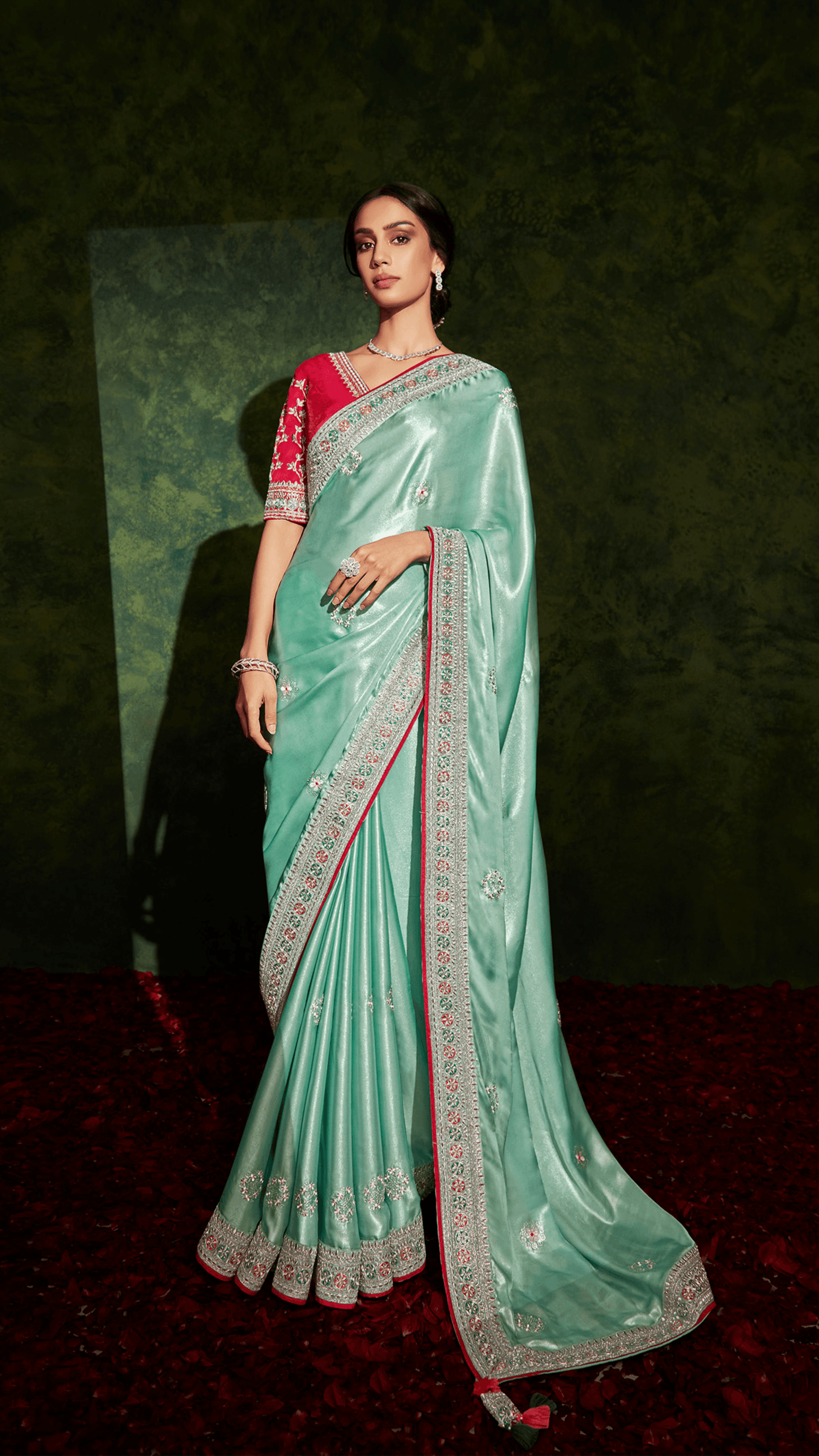 Dhiyona KM Women Blue Pure Georgette Saree