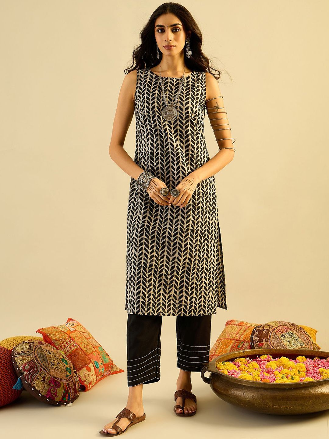 Dhiyona IE Women Floral Printed Indie Prints Kurta