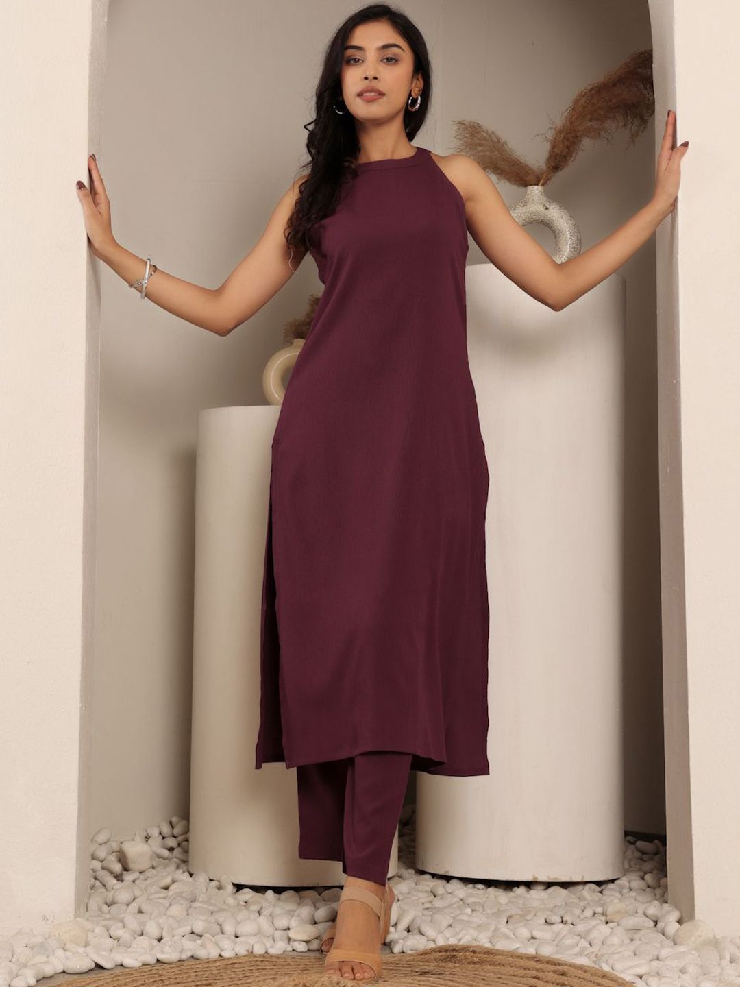 Dhiyona VA Women'sRound Neck Sleeveless Straight Kurta With Trouser And Dupatta