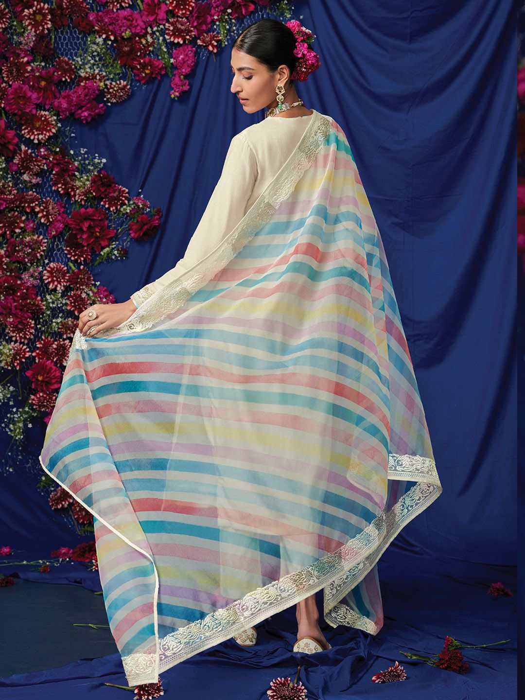Dhiyona IE Ethnic Motifs Embroidered Thread Work Pure Cotton Kurta with Trousers & Dupatta