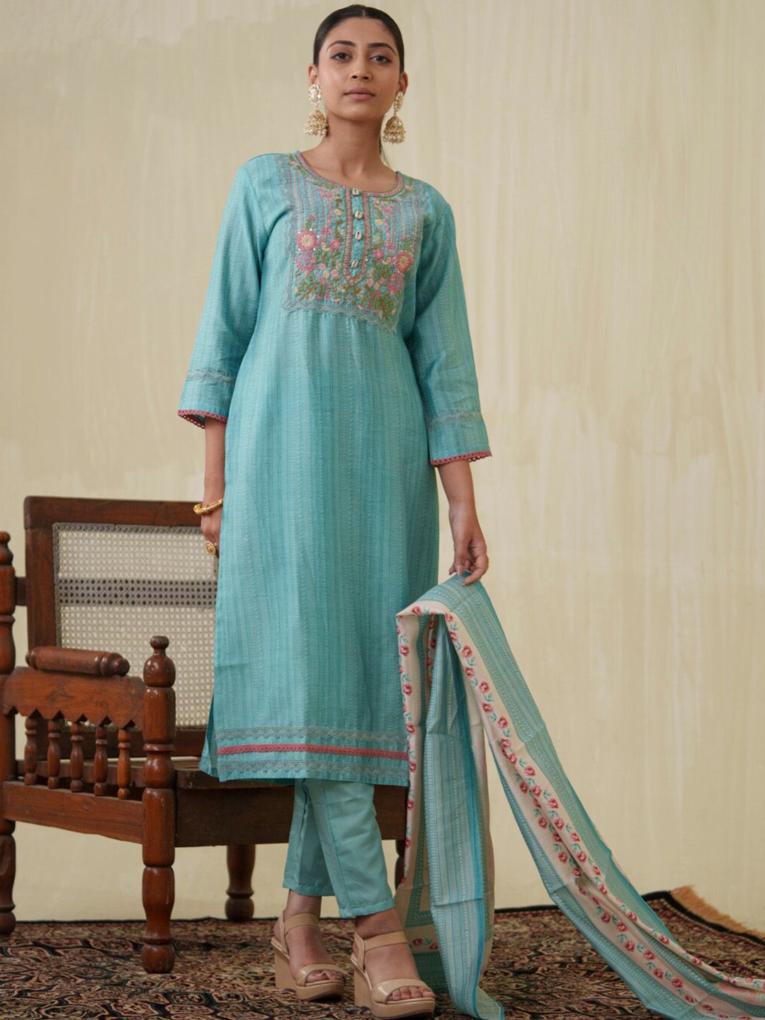 Dhiyona PD Women Yoke Design Straight Kurta With Trouser & Dupatta