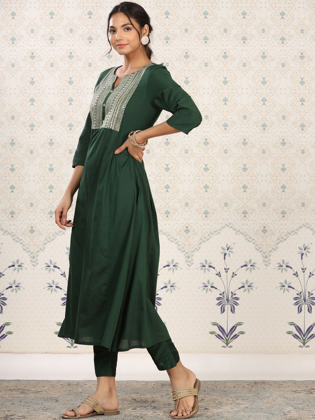 Dhiyona OD Round Neck Thread Work Kurta