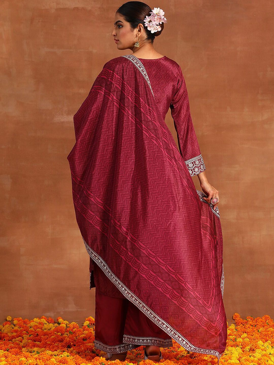Dhiyona IE Ethnic Motifs Printed Sequinned Detail Straight Kurta & Palazzos With Dupatta