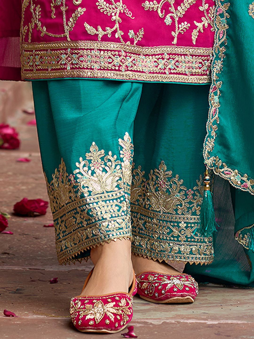 Zari Ethnic Motifs Embroidered Notch Neck Straight Kurta With Trousers & Dupatta