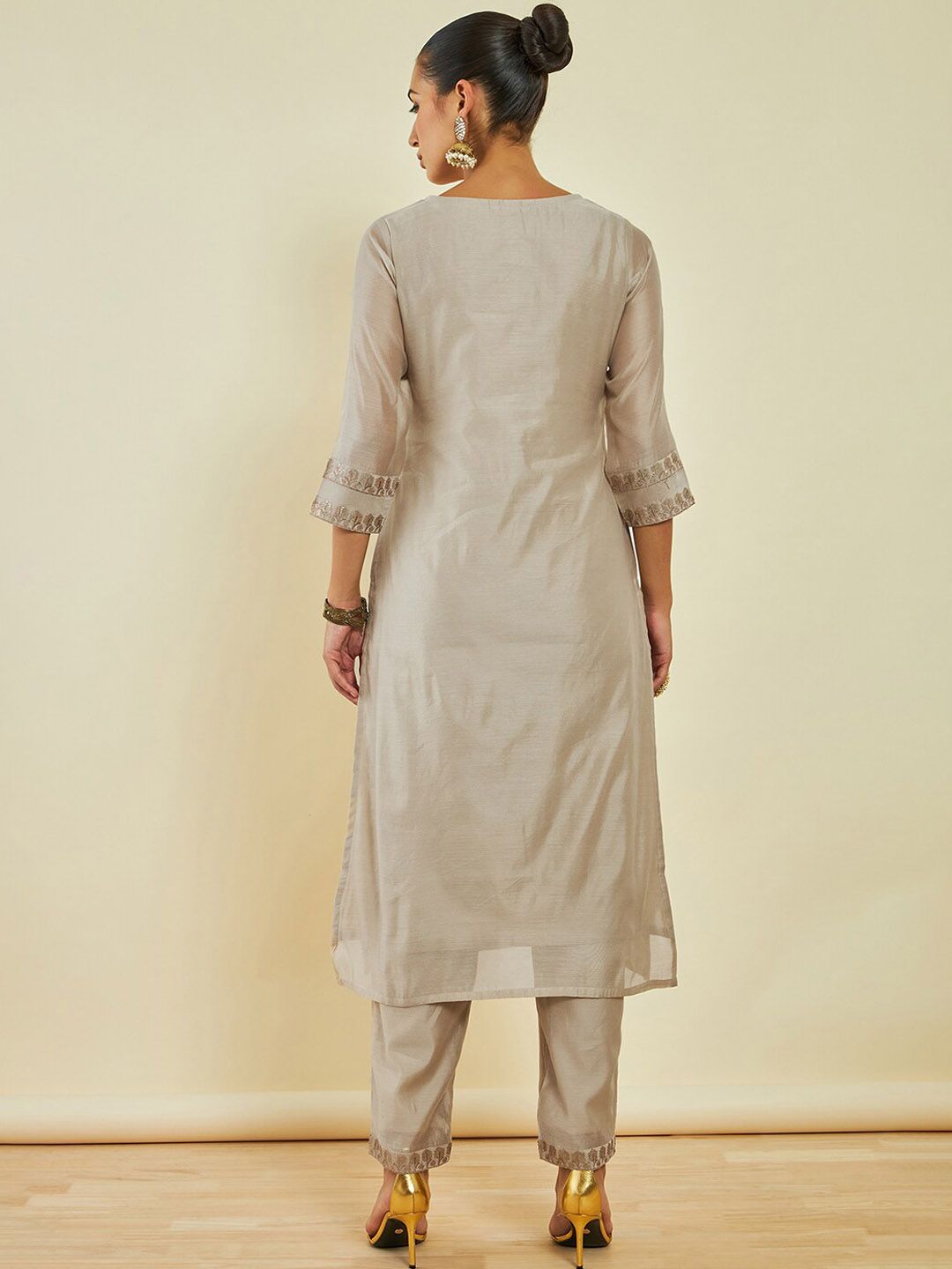 Dhiyona SO Women's Sequinned Embellished Chanderi Silk Kurta With Trousers