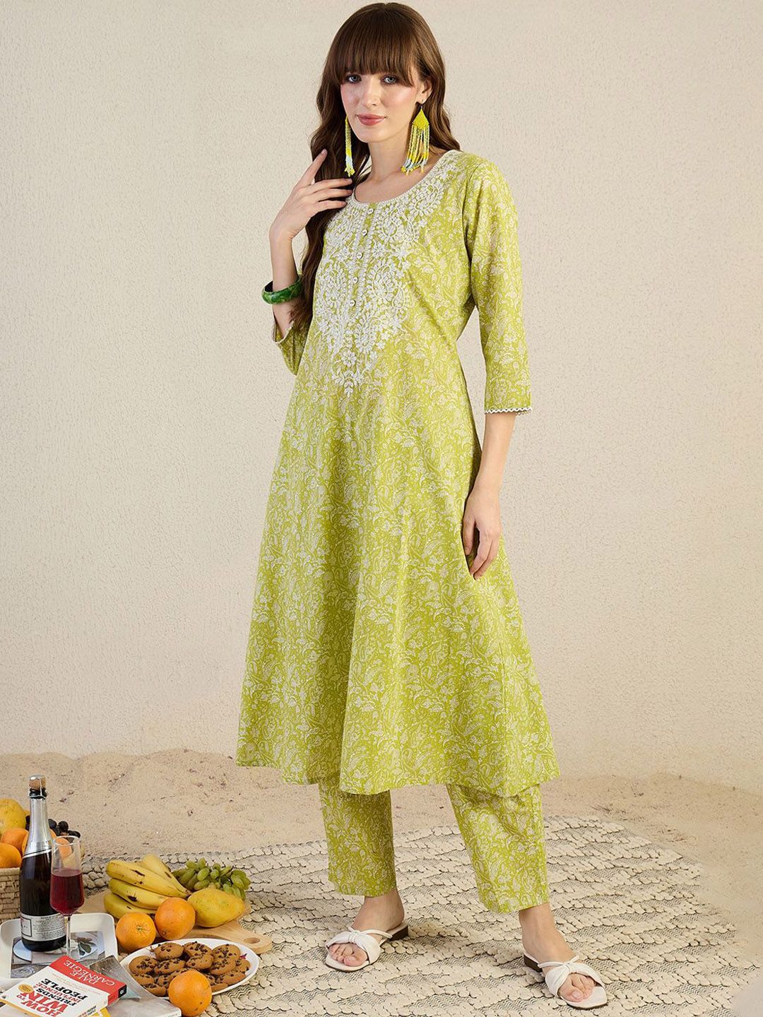 Dhiyona IE Women Paisley Printed Regular Thread Work Pure Cotton Kurta with Trousers