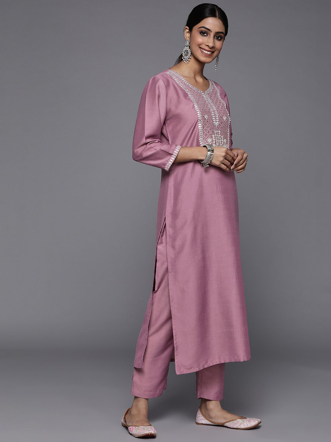 Dhiyona VA Women's Mauve Ethnic Motifs Embroidered Gotta Patti Kurta with Trousers & With Dupatta