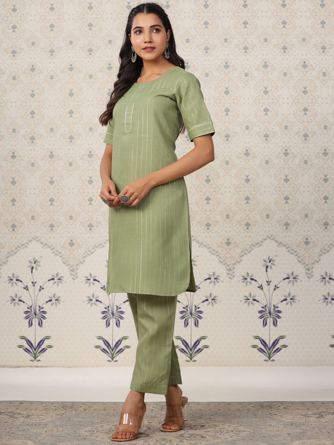Dhiyona OD Striped Regular Gotta Patti Kurta With Trousers