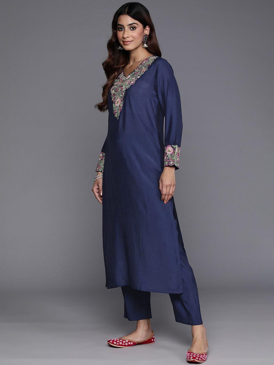 Dhiyona VA Women's Floral Embroidered Thread Work Straight Kurta & Trousers With Dupatta