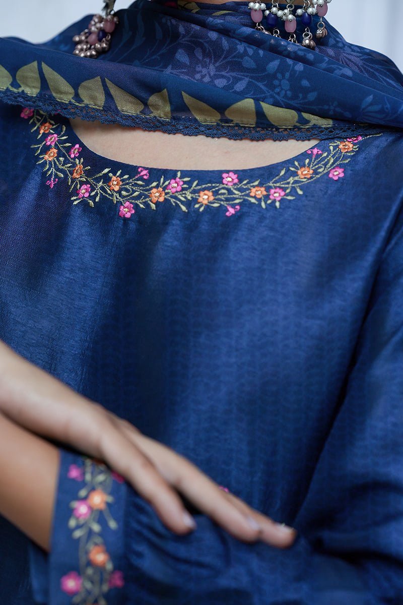 Women's Blue Raw Silk Salwar Suit With Organza Dupatta