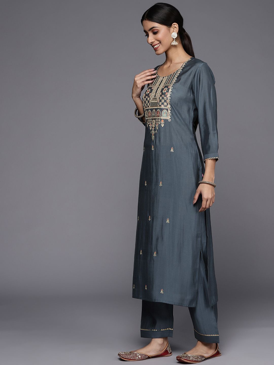 Dhiyona VA Women's Grey Ethnic Motifs Yoke Design Mirror Work Kurta with Trousers & With Dupatta