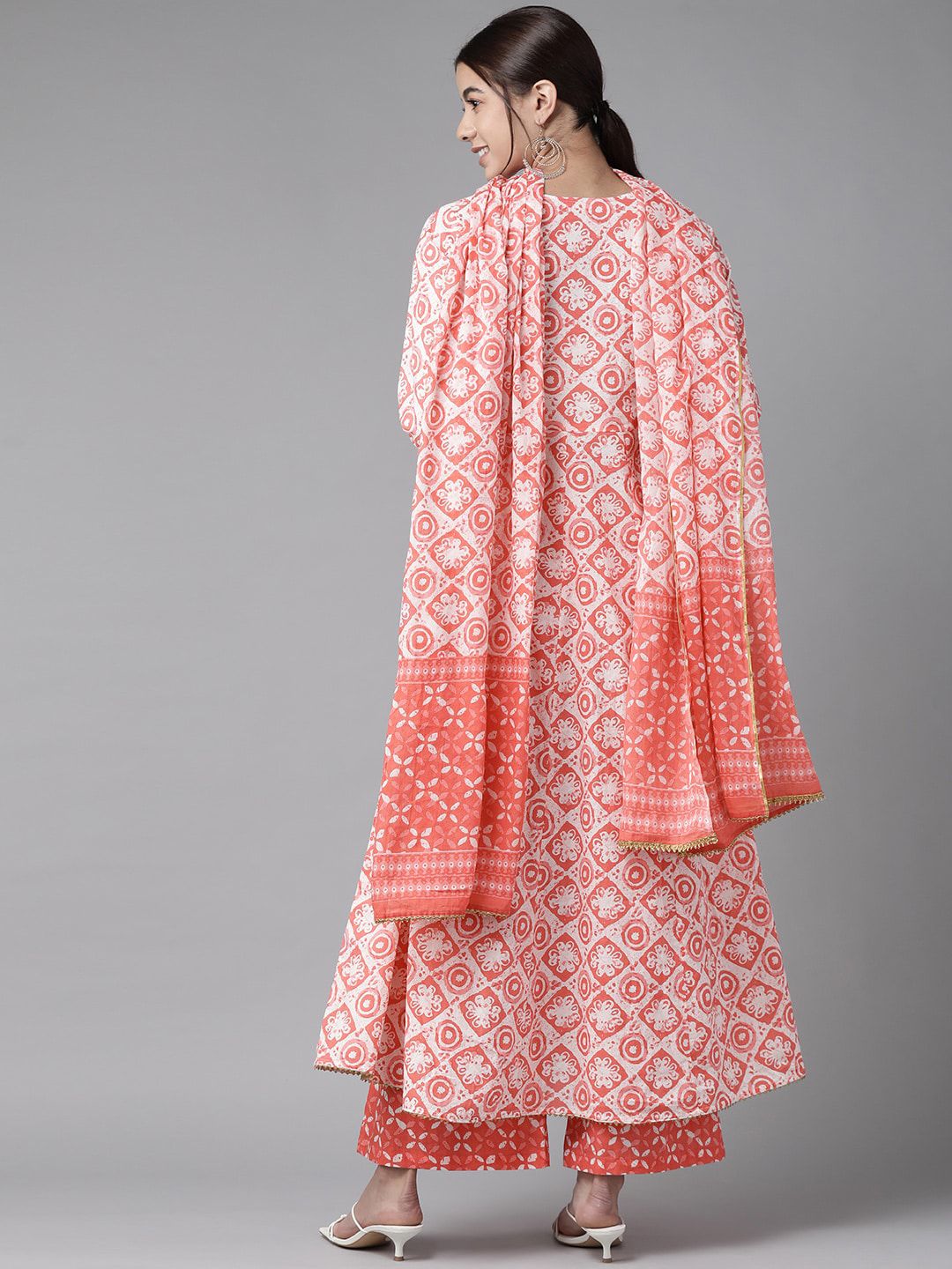 Dhiyona IE Women Pink Embroidered Regular Kurta with Palazzos & Dupatta