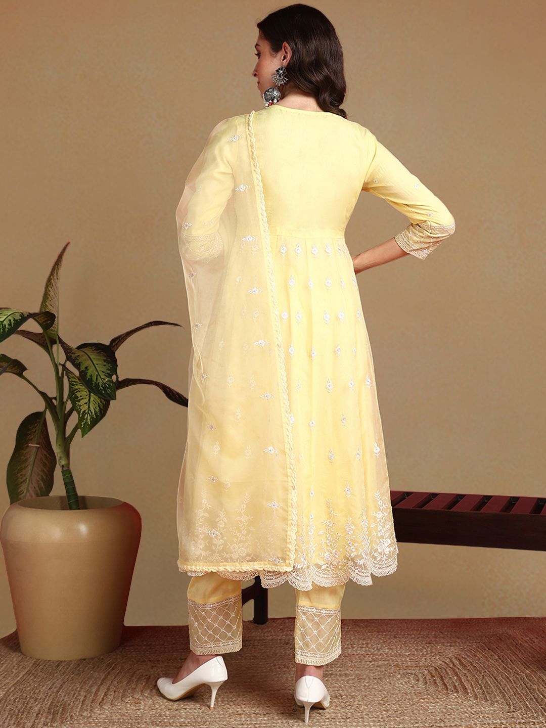 Dhiyona PD Women Women Floral Embroidered Anarkali Kurta Sets