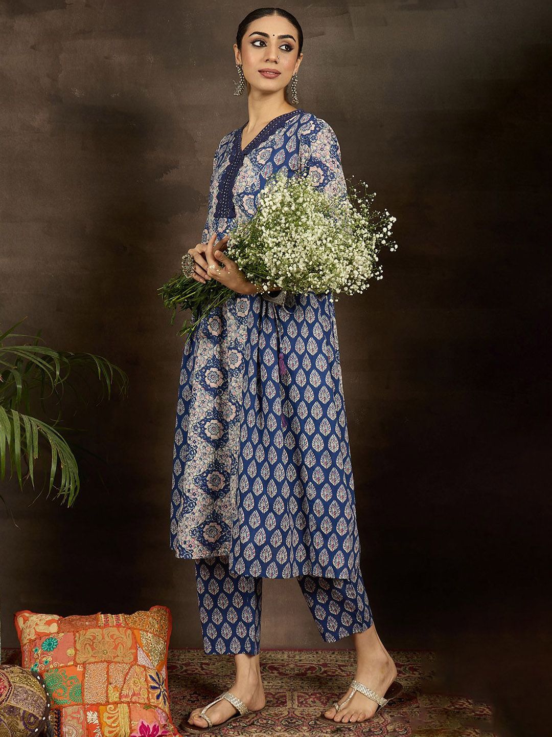 Dhiyona IE Floral Printed V-Neck Pure Cotton A-Line Kurta With Trousers