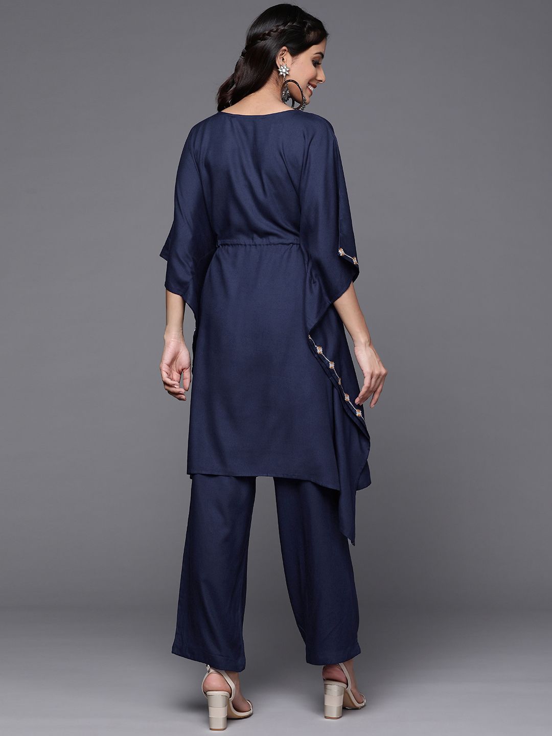 Dhiyona VA Women's Navy Blue Yoke Design Thread Work Pure Cotton Kurta with Trousers