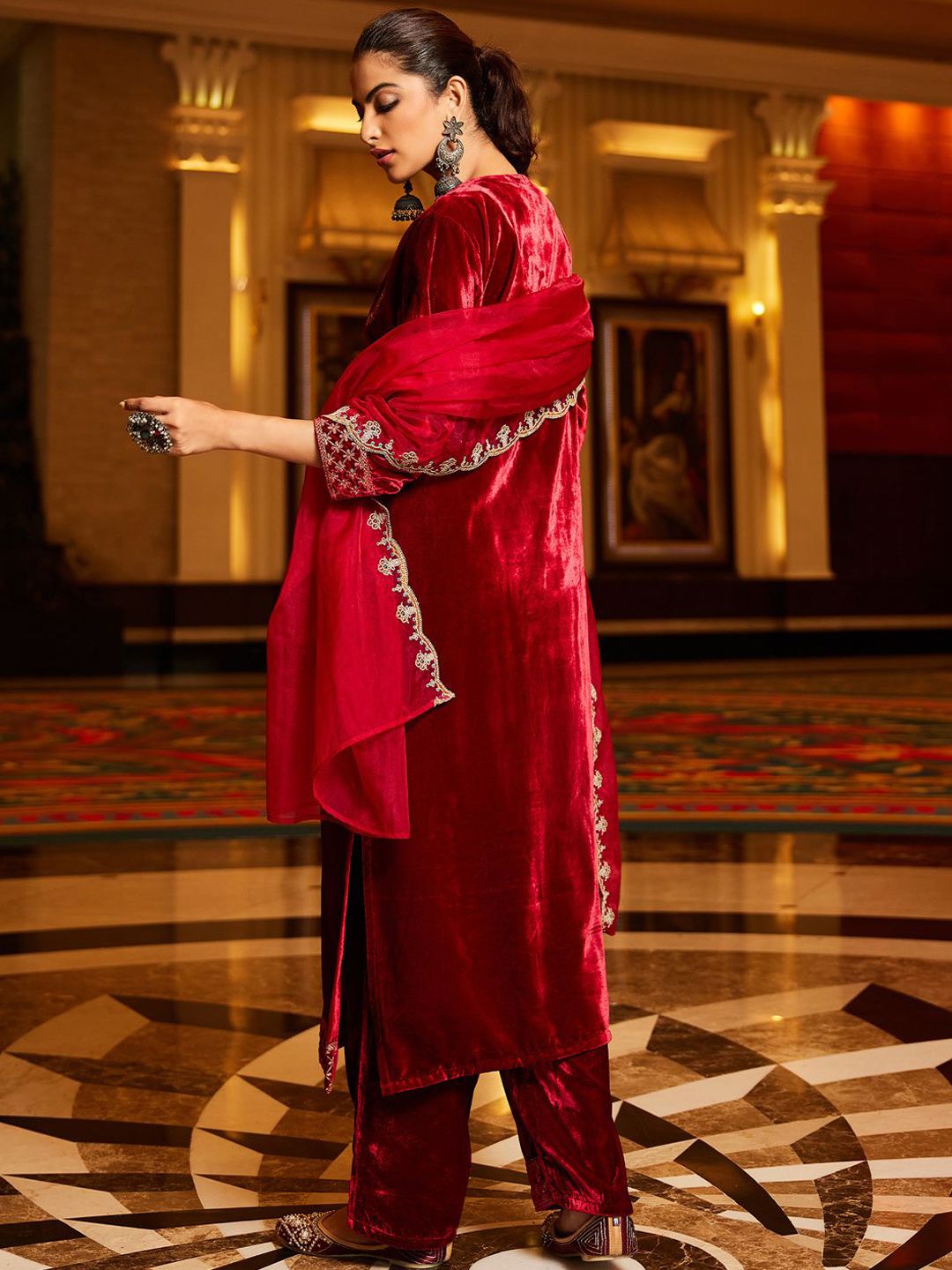 Dhiyona IE Women Ethnic Motifs Embroidered Regular Velvet Kurta with Trousers & With Dupatta