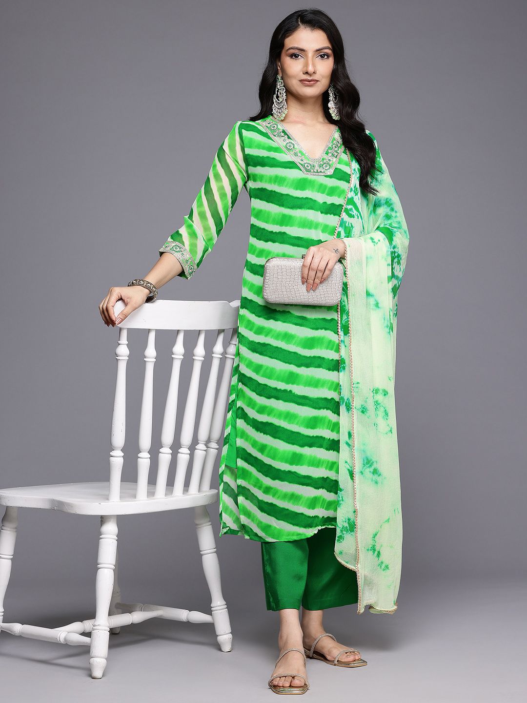 Dhiyona VA Women'sLeheriya Printed Sequinned Kurta With Trousers & Dupatta