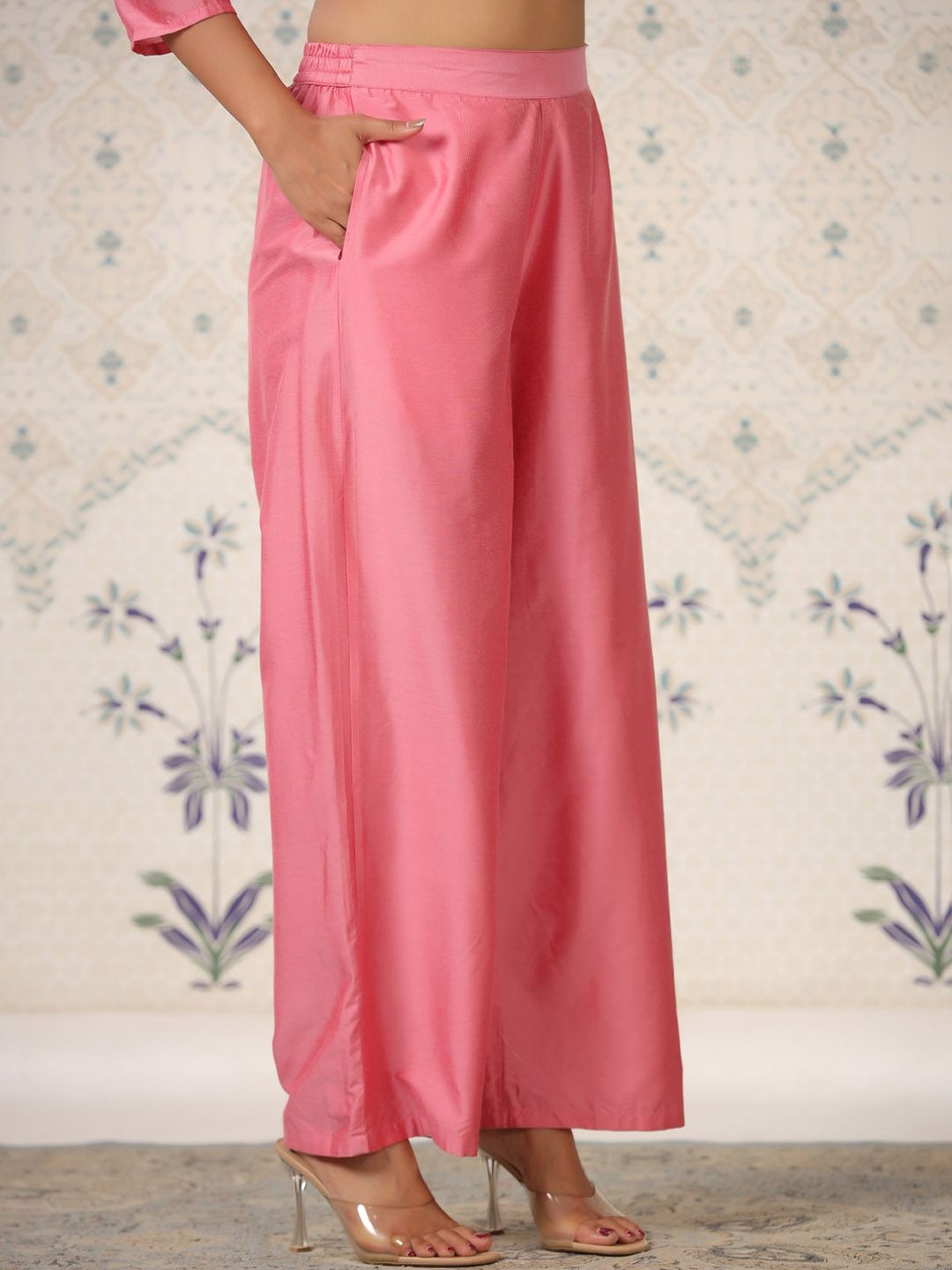 Dhiyona OD Floral Embroidered Regular Thread Work Kurta with Trousers