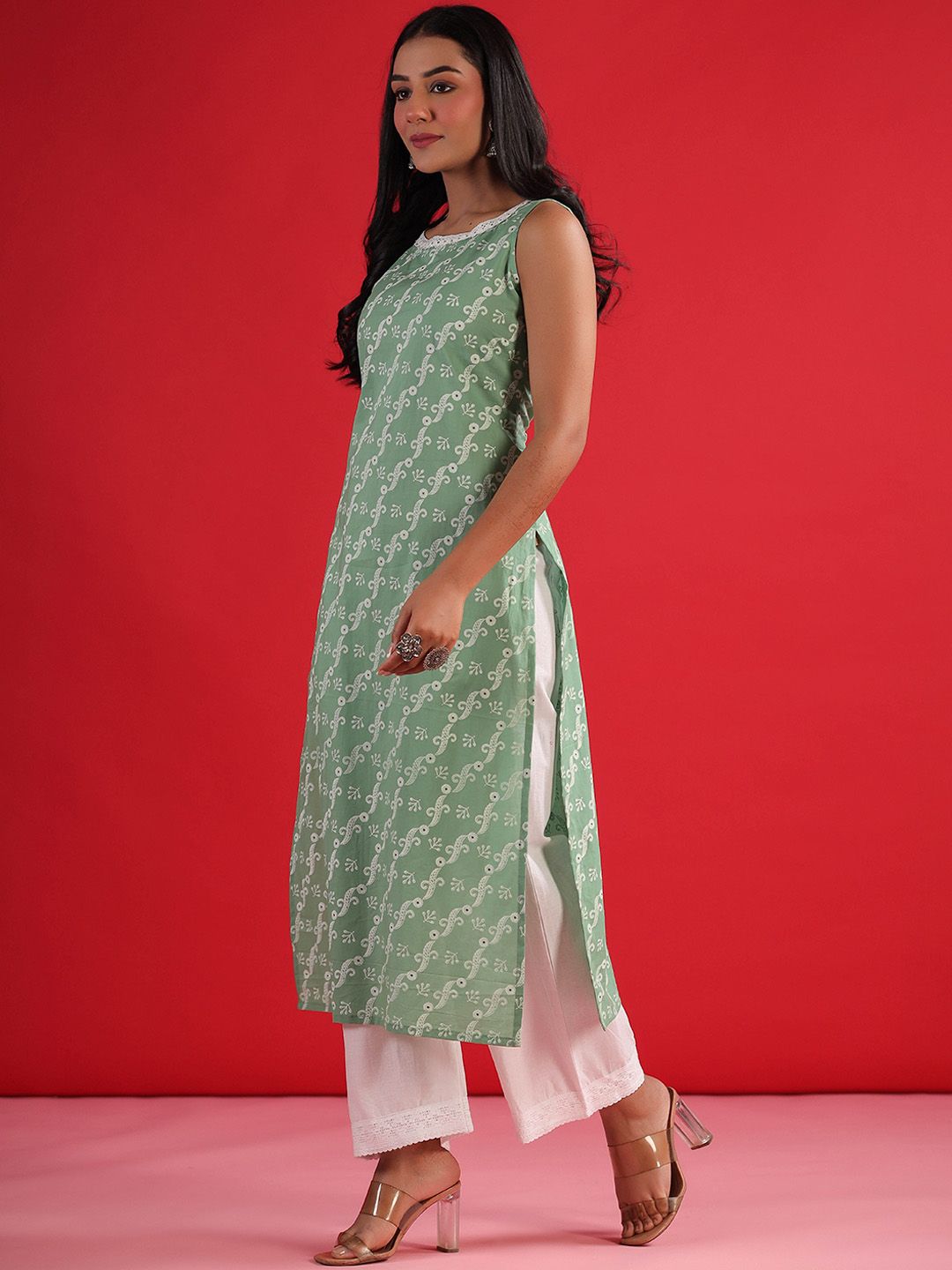 Dhiyona IE Geometric Printed Round Neck Sleeveless Gotta Patti Cotton Straight Kurta