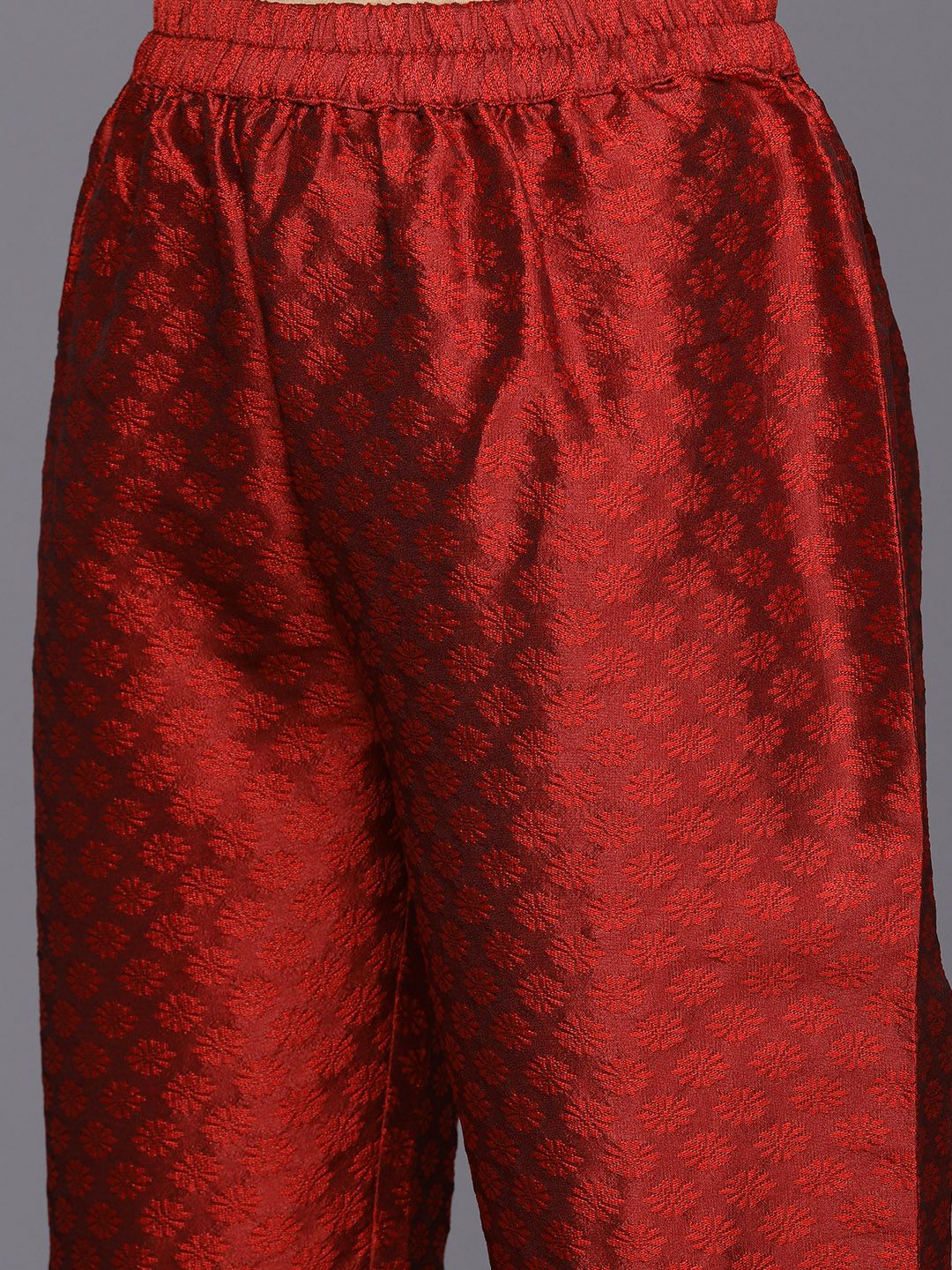 Dhiyona VA Women'sYoke Design Regular Thread Work Kurta with Trousers & With Dupatta