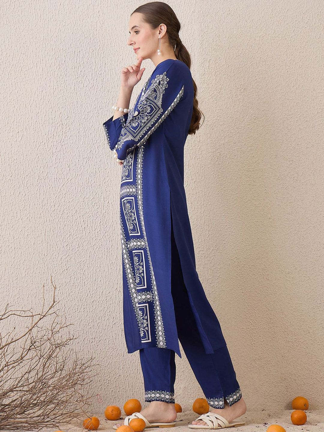 Dhiyona IE Floral Printed Round Neck Straight Kurta With Trouser