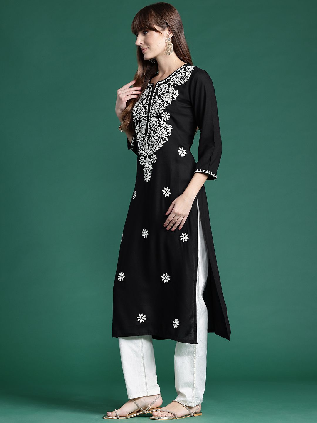 Dhiyona IE Floral Embroidered Thread Work Kurta