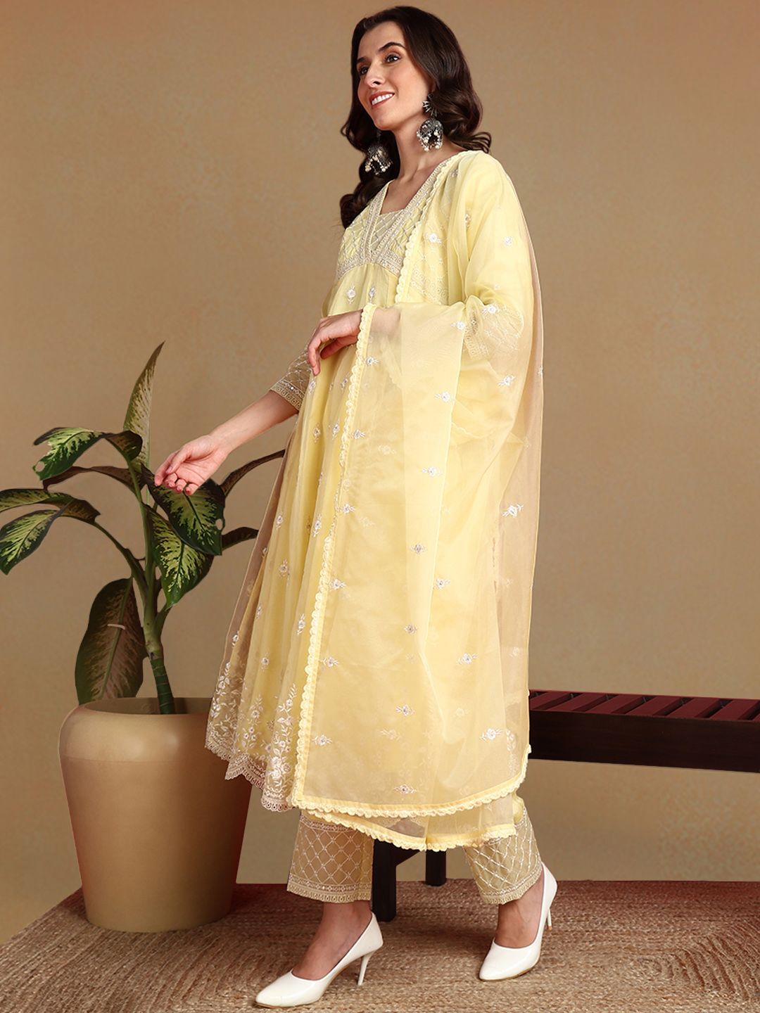 Dhiyona PD Women Women Floral Embroidered Anarkali Kurta Sets