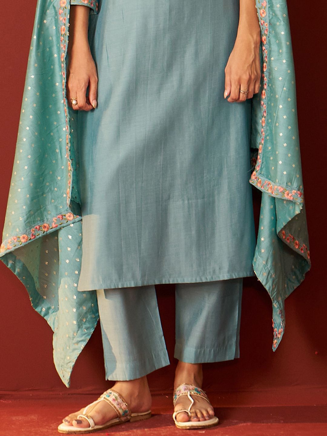 Dhiyona IE Women Floral Embroidered Kurta with Trousers & Dupatta