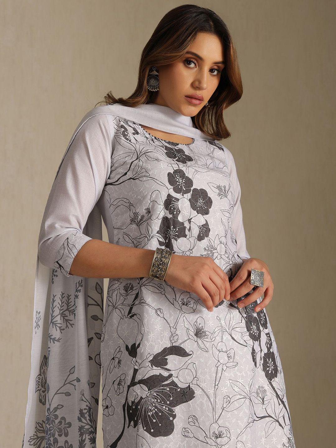 Dhiyona SO Women's Women Floral Printed Embroidered Beads and Stones Kurta with Trousers & Dupatta