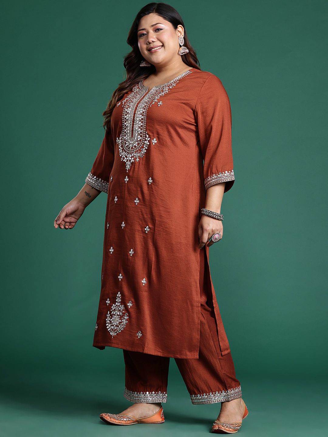 Dhiyona IE Plus Size Ethnic Motifs Embroidered Gotta Patti Kurta Set