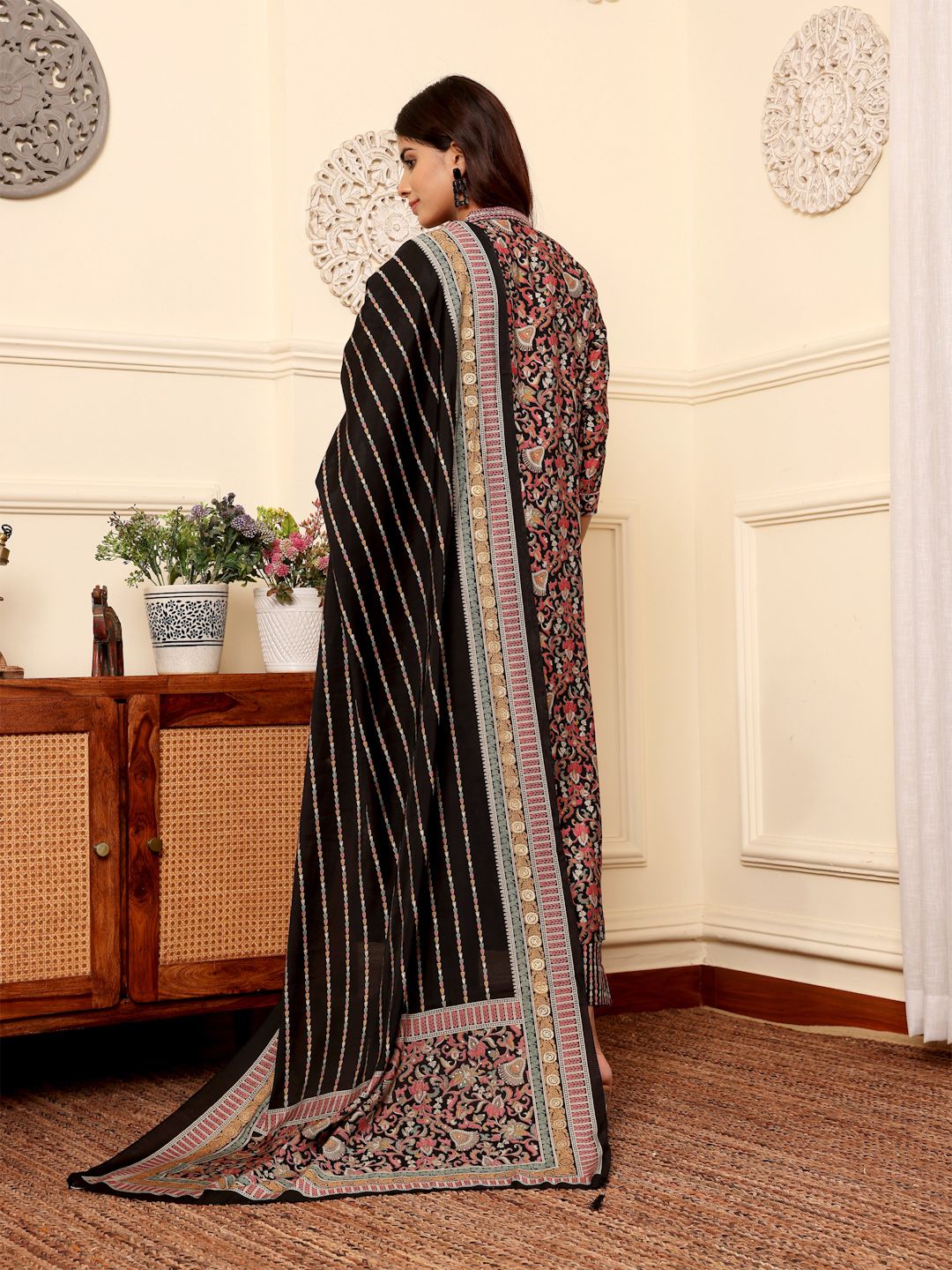 Dhiyona VA Women's Floral Printed Regular Sequinned Kurta with Trousers & Dupatta