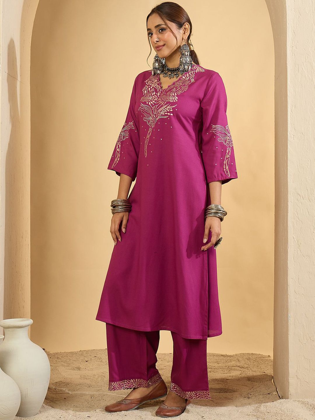 Dhiyona IE Women Embroidered Regular Thread Work Kurta with Trousers
