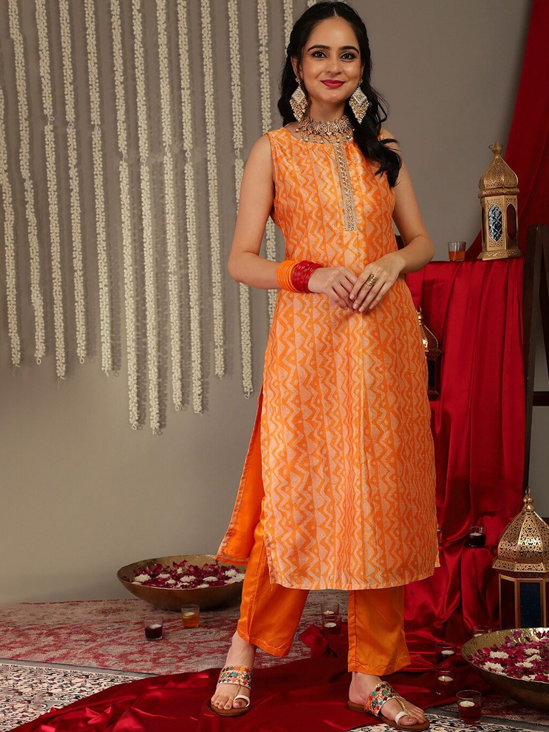 Dhiyona VA Women'sGeometric Printed Kurta & Trousers With Dupatta