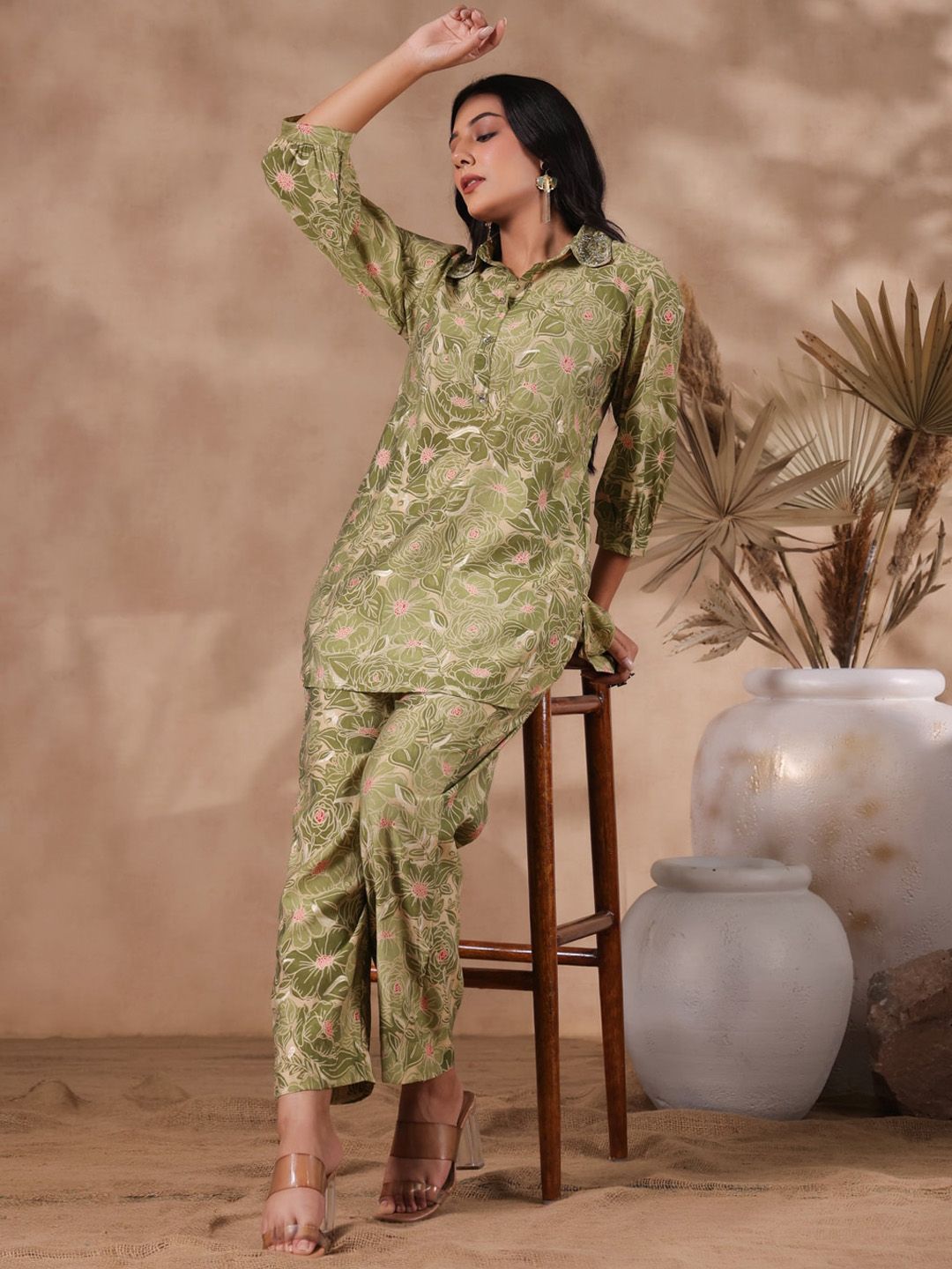 Dhiyona IS Women's Floral Printed Shirt Collar Puff Sleeve Beads and Stones Silk Blend Kurta Set