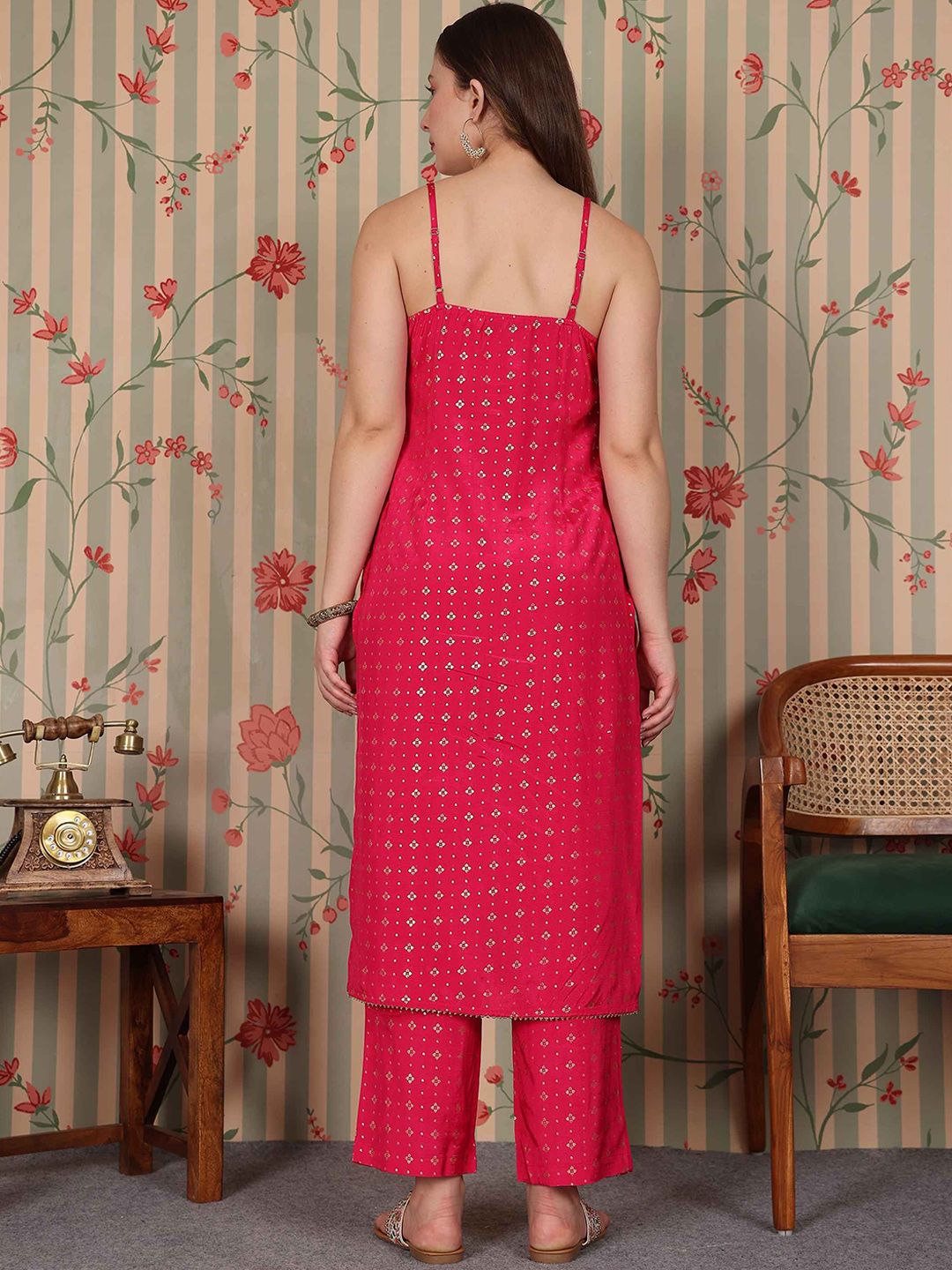 Dhiyona OD Floral Printed Regular Kurta with Trousers