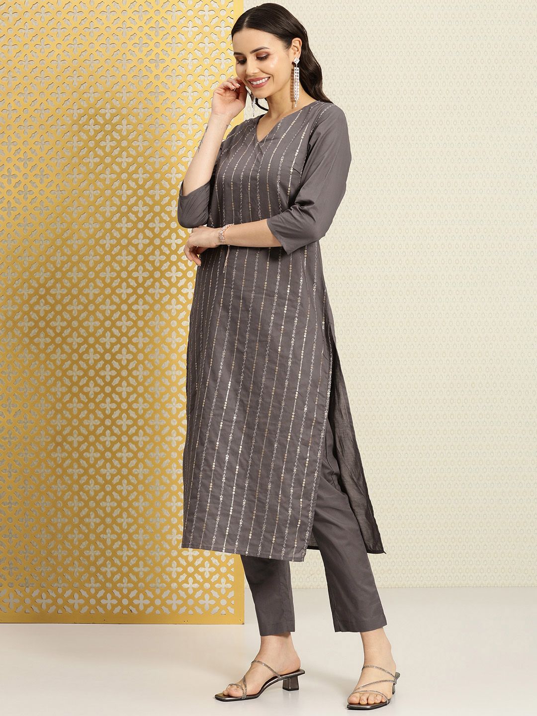 Dhiyona PD Women Women Striped Sequinned Pure Cotton Kurta with Trousers Set