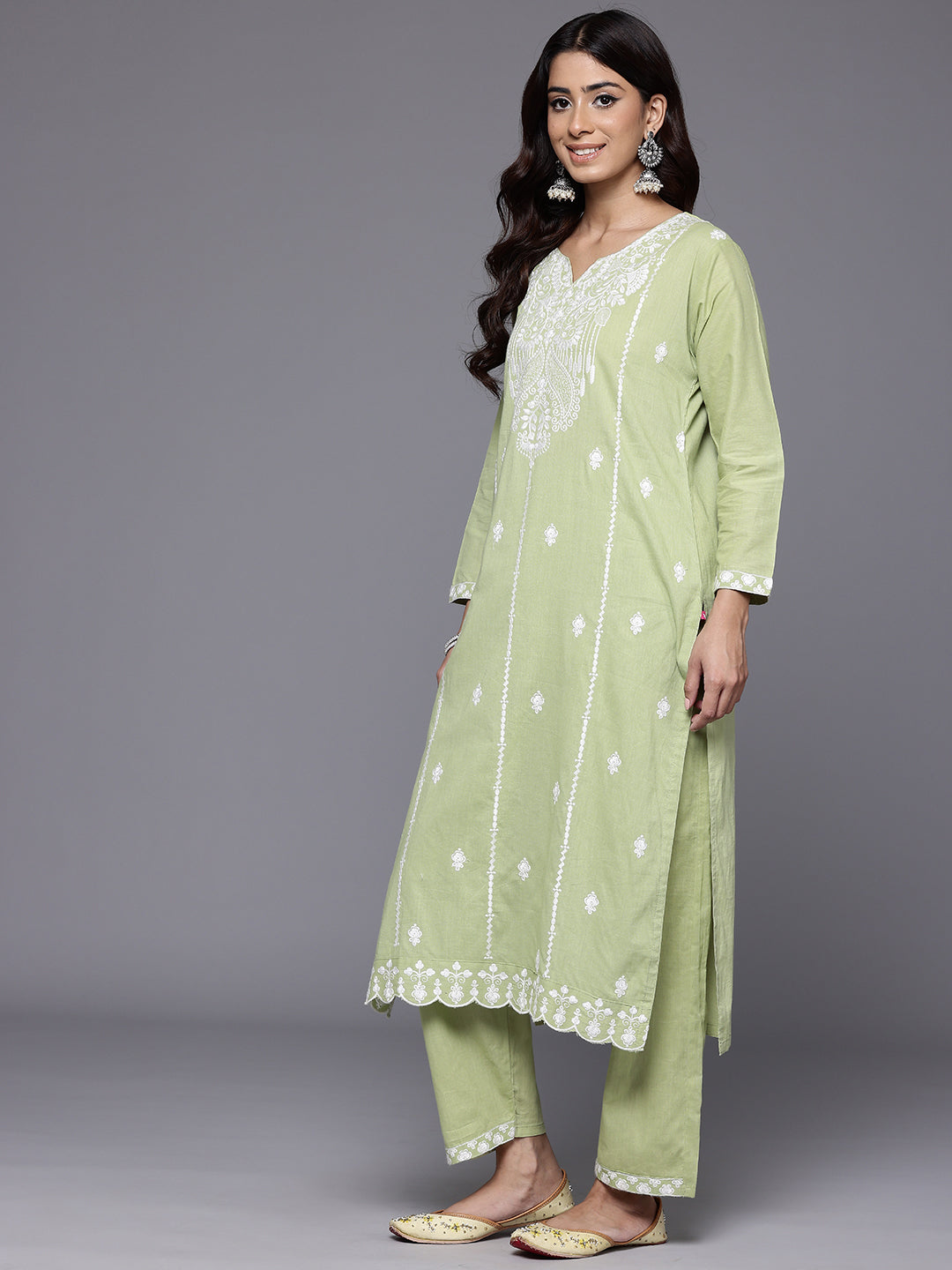 Dhiyona VR Women's Sea Green Round Neck Heavy Thread Embroidered Kurta With Bottom & Dupatta