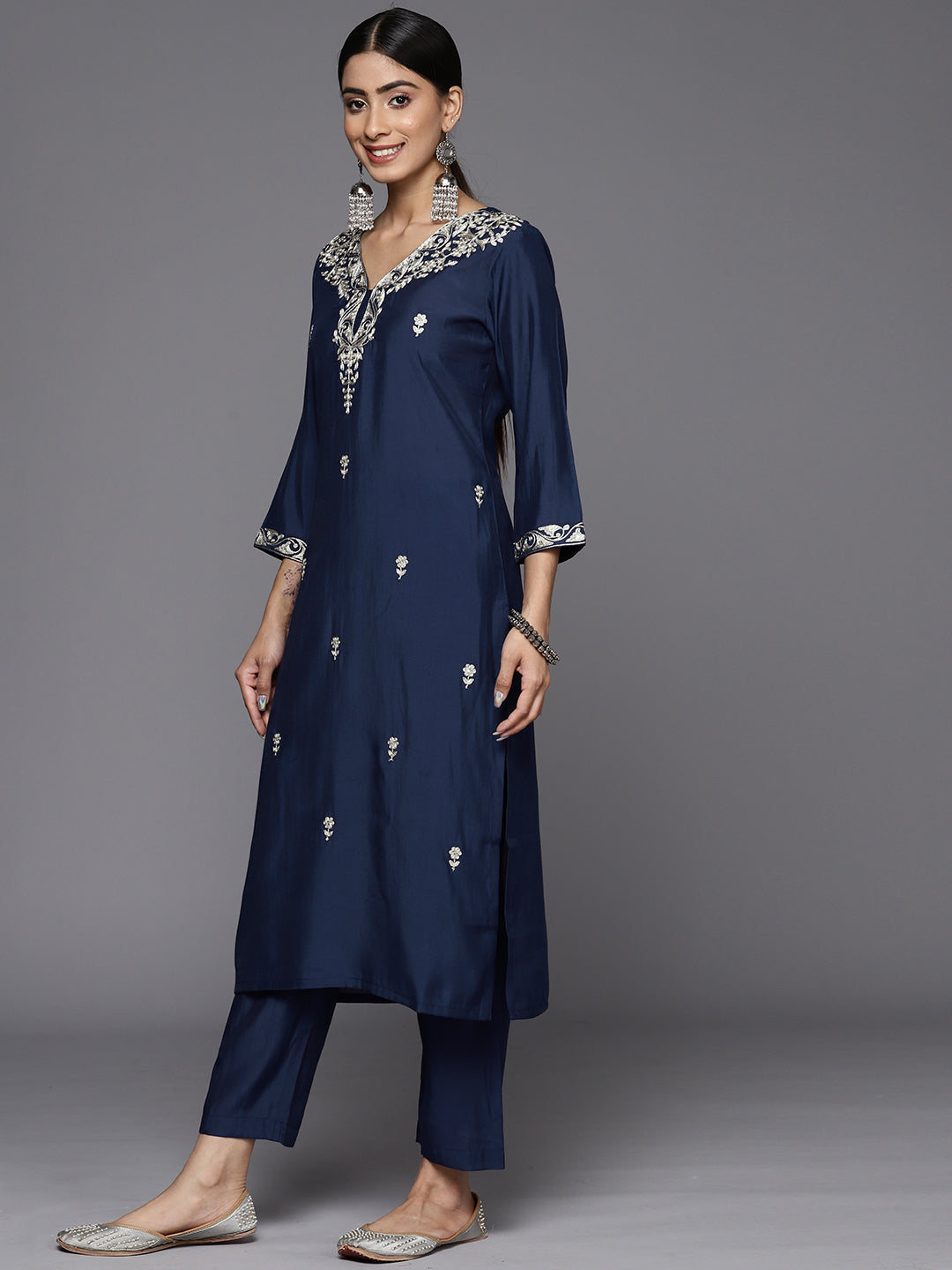 Dhiyona VR Women's Navy Blue Placement Design Zari Embroidered Kurta Paired With Tonal Bottom And Tonal Chiffon Dupatta