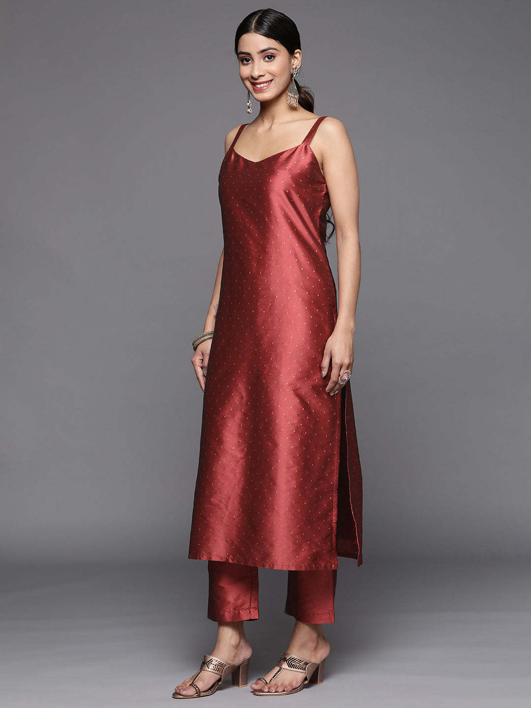 Dhiyona VR Women's Burgundy Strap Kurta With Tonal Bottom And Tonal Dupatta