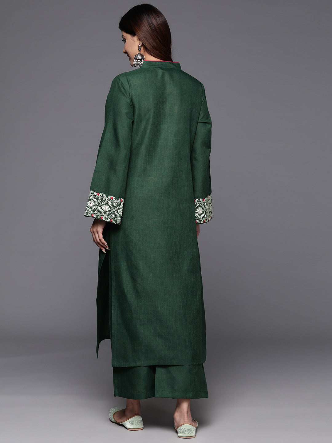 Dhiyona VR Women's Green Embroidered Long & Flared Sleeves Kurta With Tonal Bottom