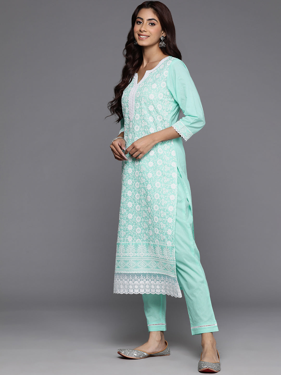 Dhiyona VR Women's Sea Green Thread Embroidered Straight Kurta With Bottom And Dupatta