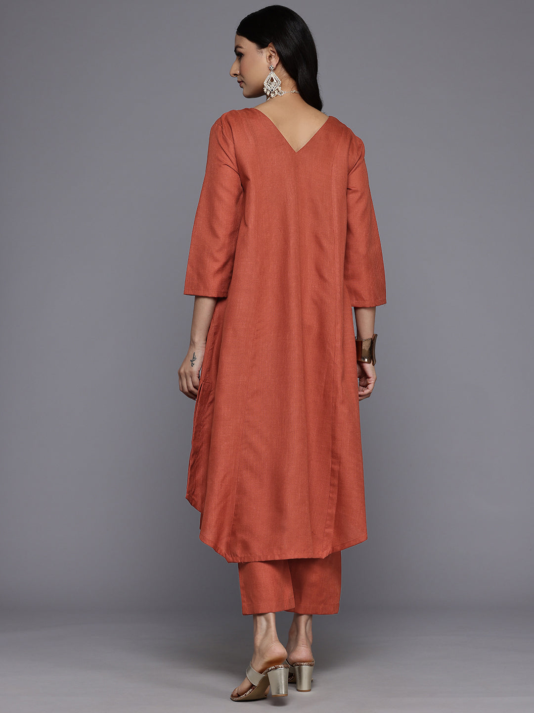 Dhiyona VR Women's Orange Solid A-Line Kurta Paired With Tonal Bottom