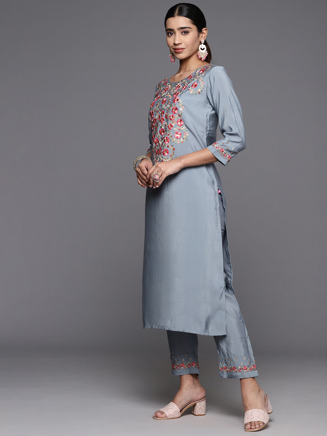 Dhiyona VR Women's Blue Embroidered Kurta Paired With Tonal Bottom And Organza Embroidered Dupatta