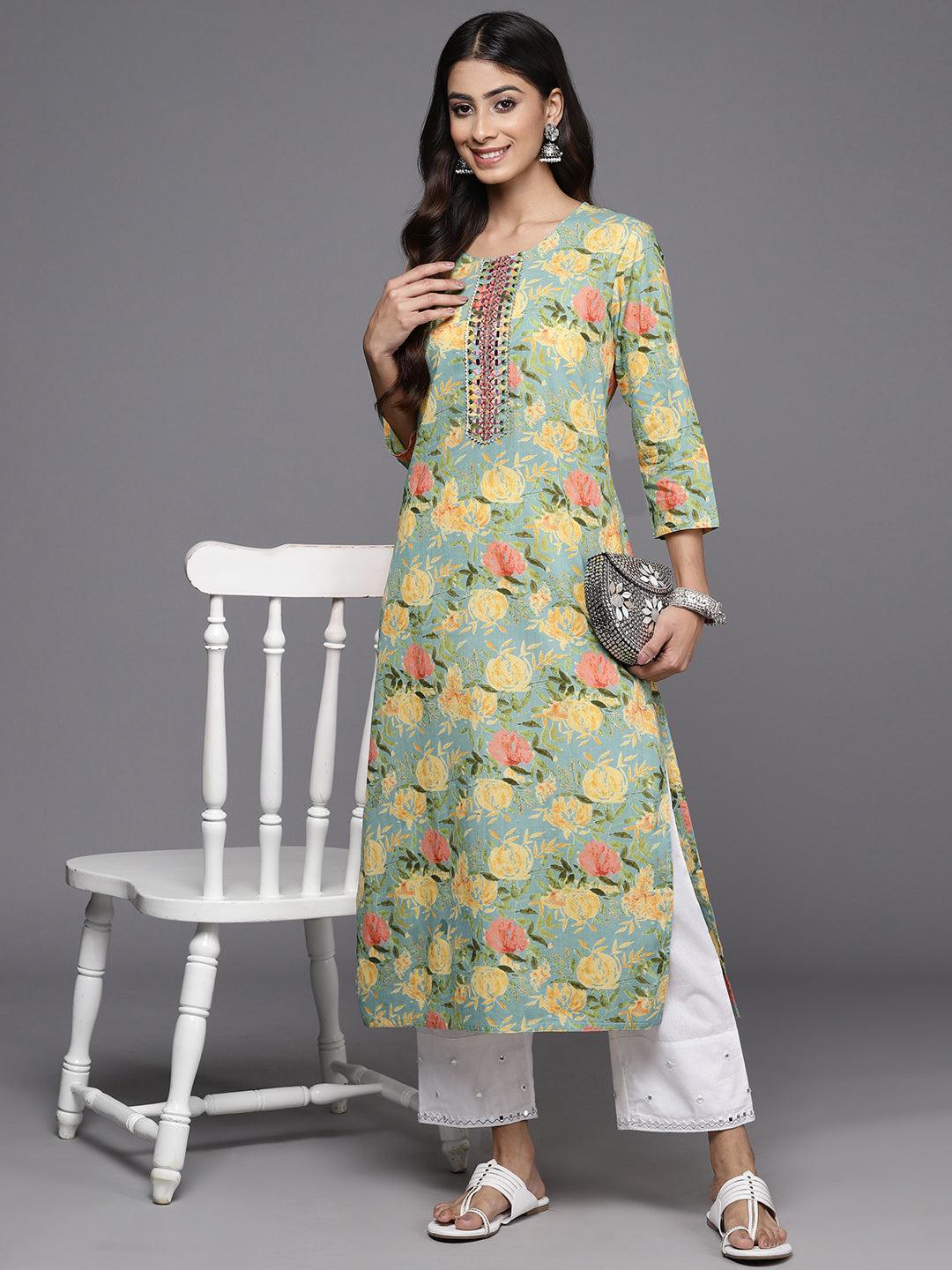 Dhiyona VR Women's Sea Green Floral Printed Mirror And Thread Embroidered Straight Kurta With Thtree Quarter Sleeves