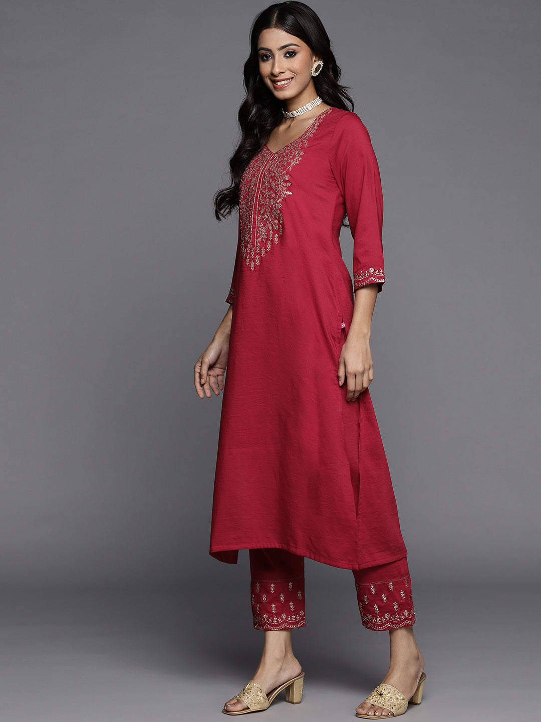 Dhiyona VR Women's Womens Embroidered Kurta Paired With Embroidered Trouser And Ombre Dupatta