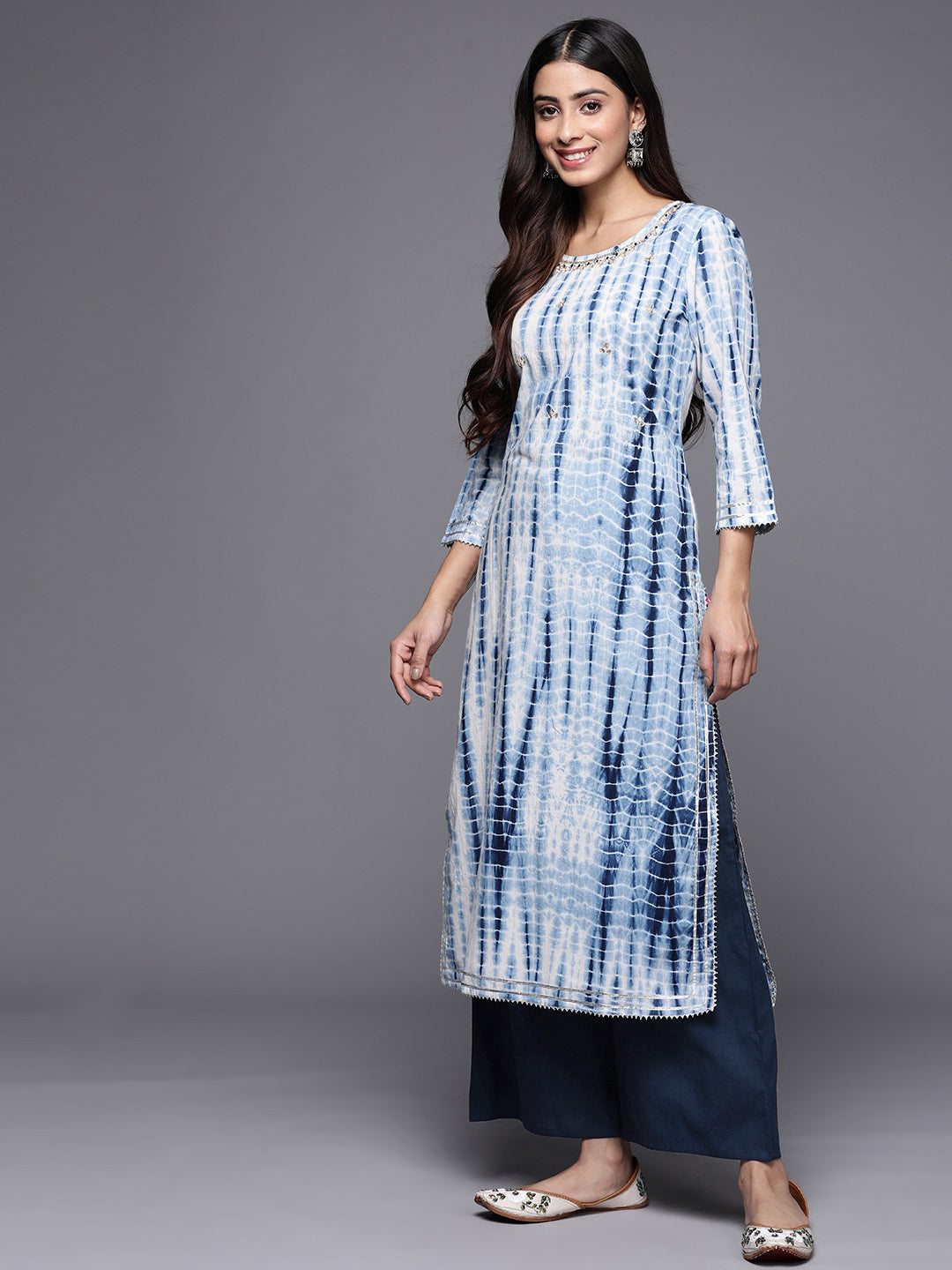 Dhiyona VR Women's Straight Kurta With Round Neck Paired With Blue Solid Palazzo And Blue Solid Dupatta