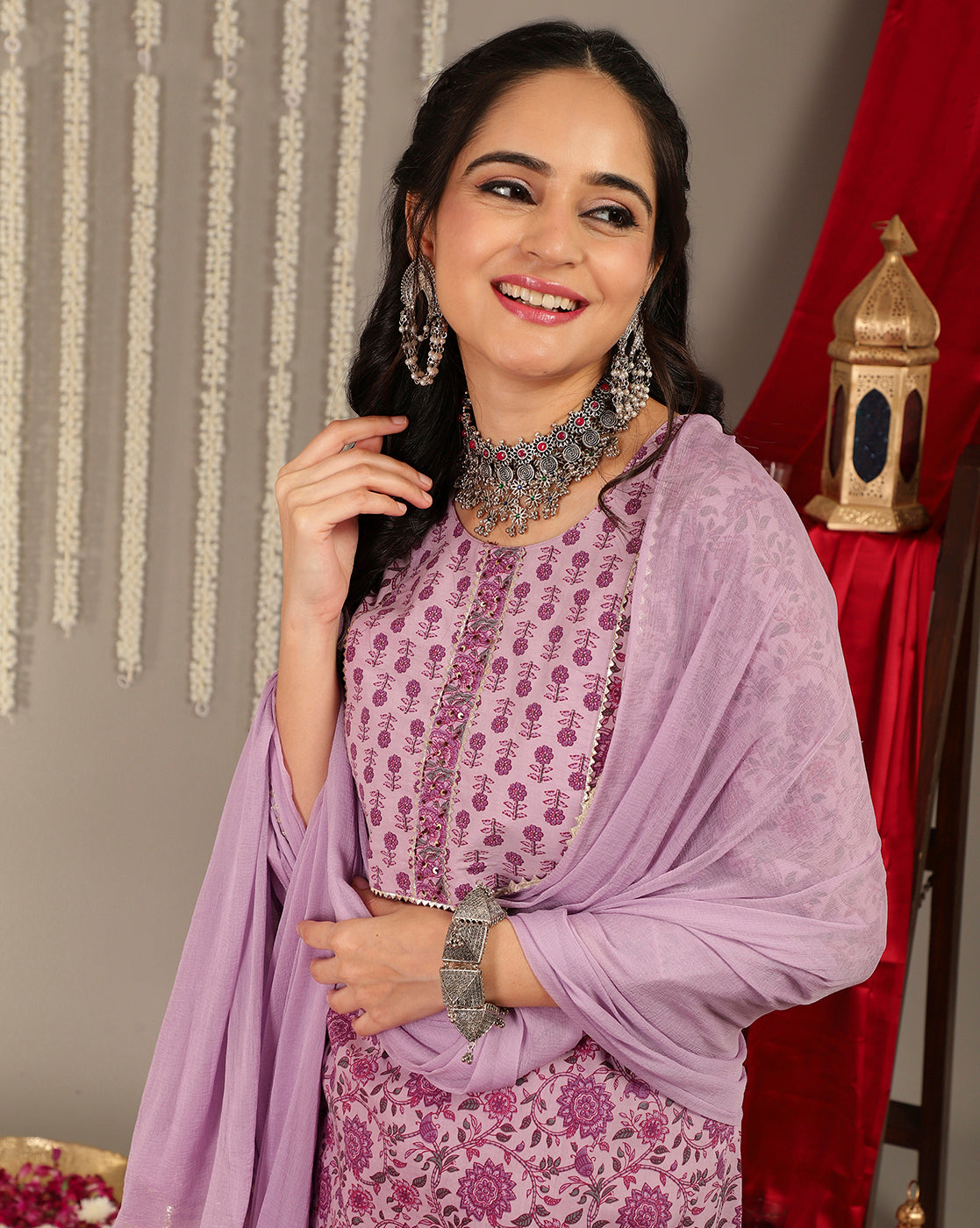 Dhiyona VR Women's Purple Floral Printedstraight Kurta Paired With Tonal Printed Bottom And Dupatta