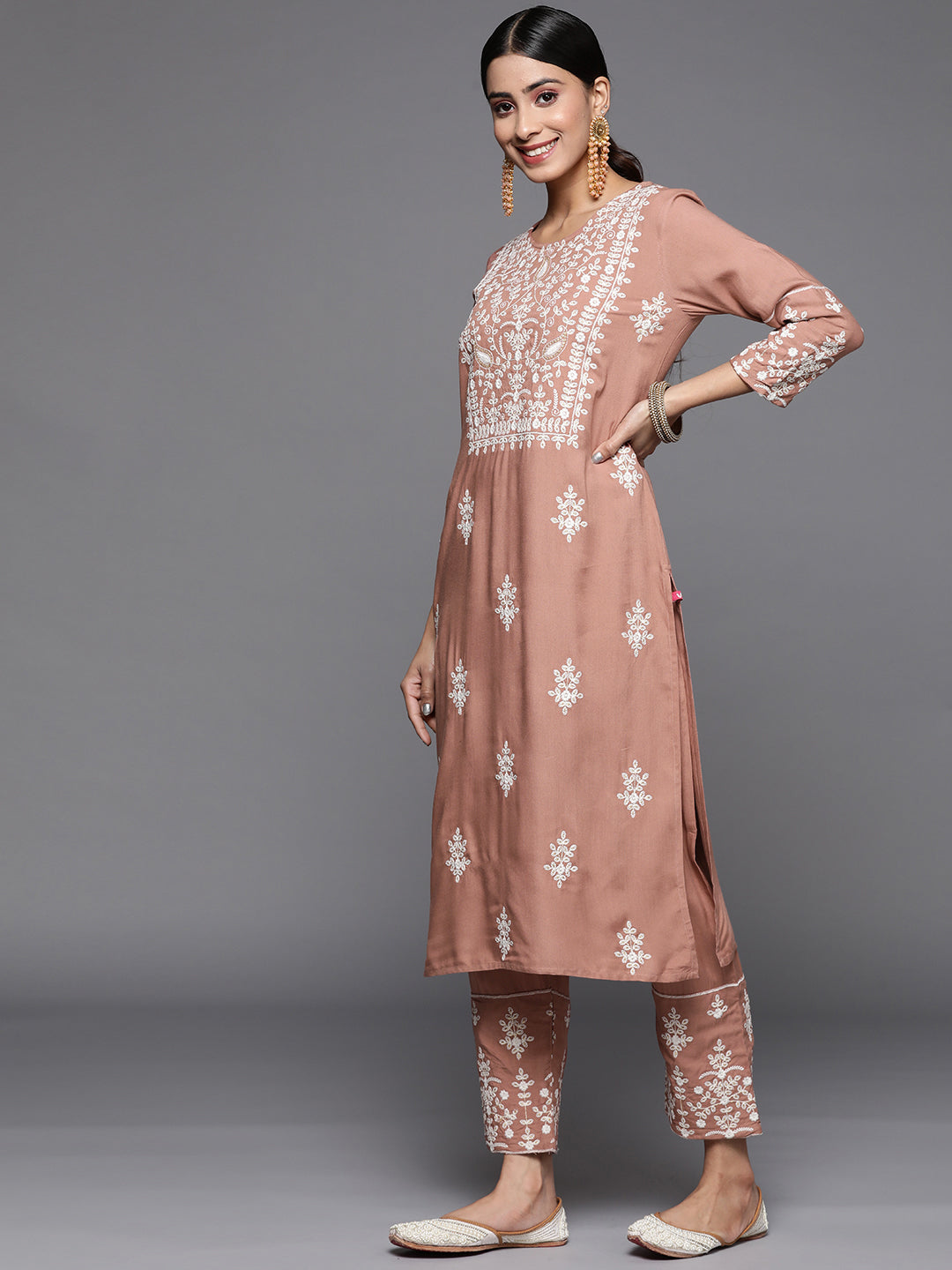Dhiyona VR Women's Mauve Embroidered Kurta Paired With Tonal Trouser And Dupatta