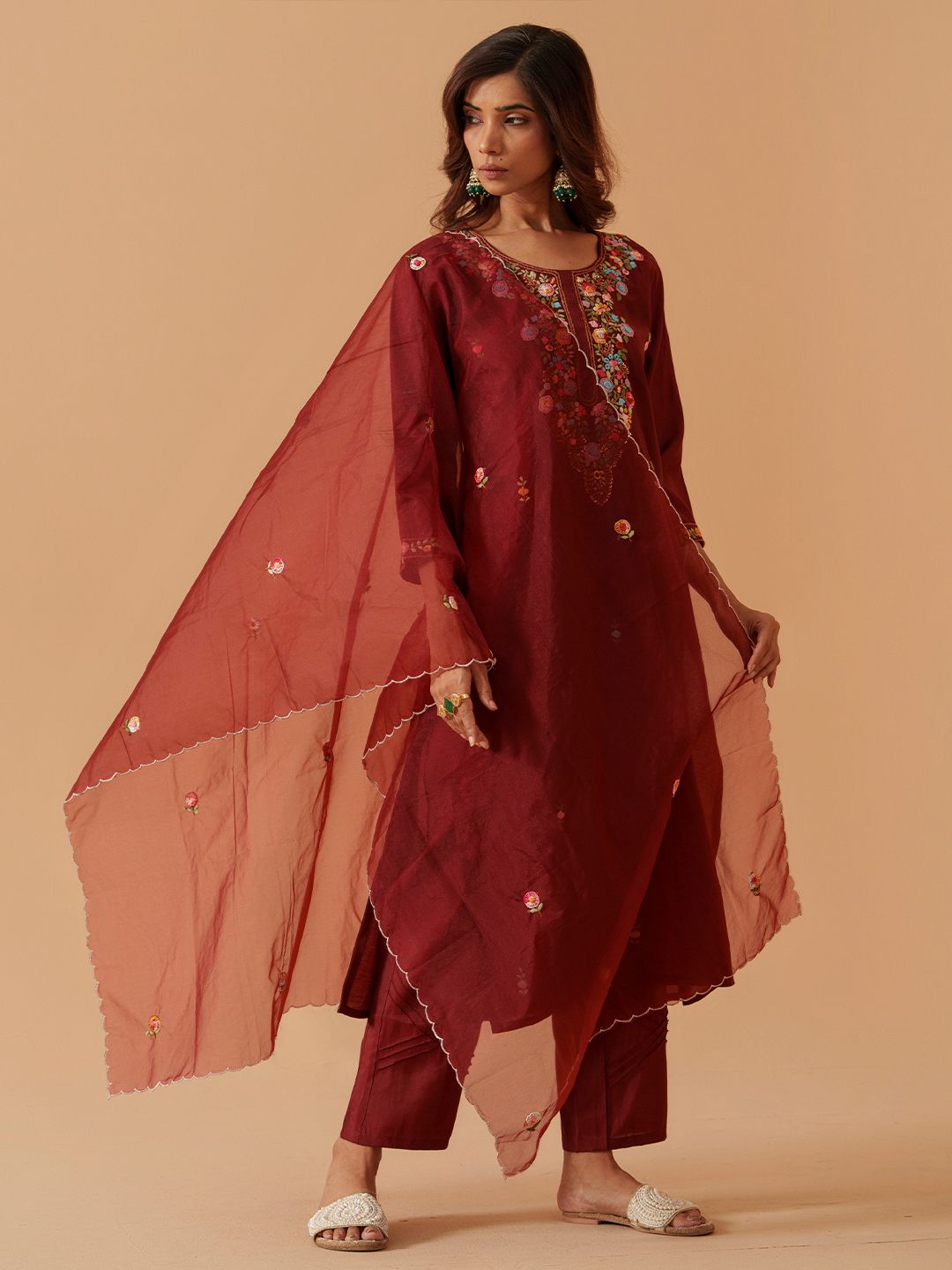 Dhiyona PD Women Embroidered Straight Kurta Trousers With Dupatta